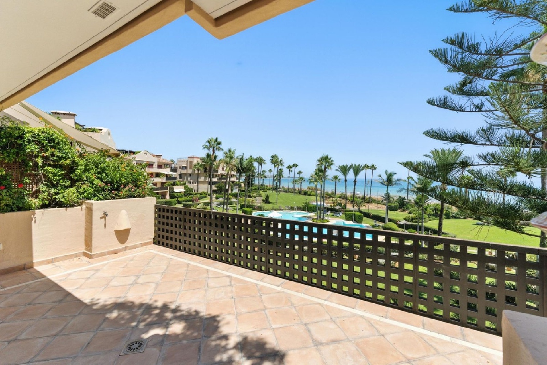 Rynek wtórny - apartment - Estepona - Costalita