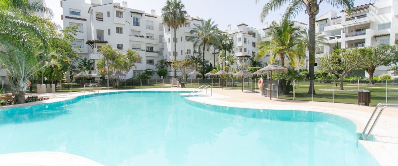 Rynek wtórny - apartment - Estepona - Costalita
