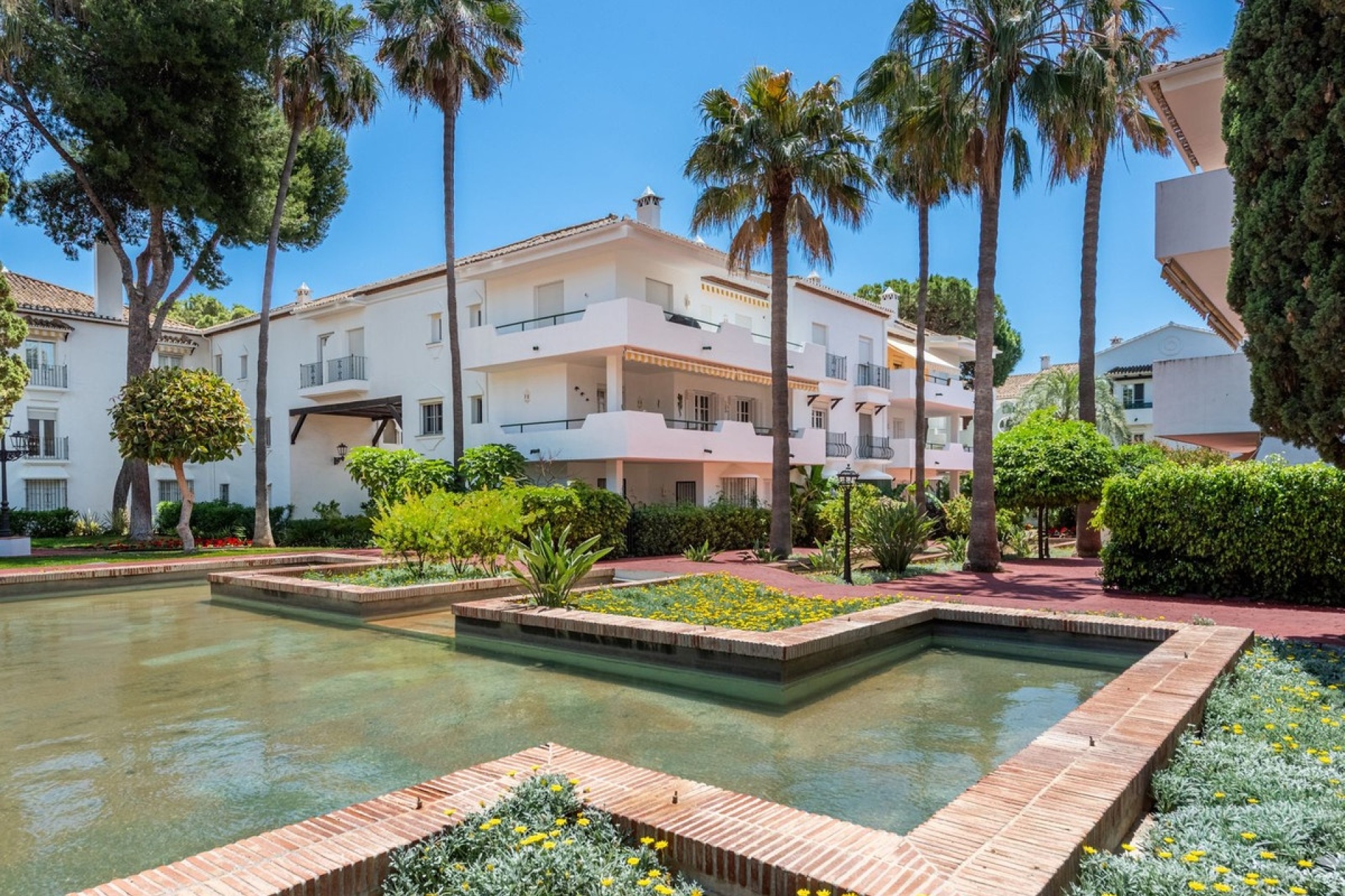 Rynek wtórny - apartment - Estepona - El Presidente