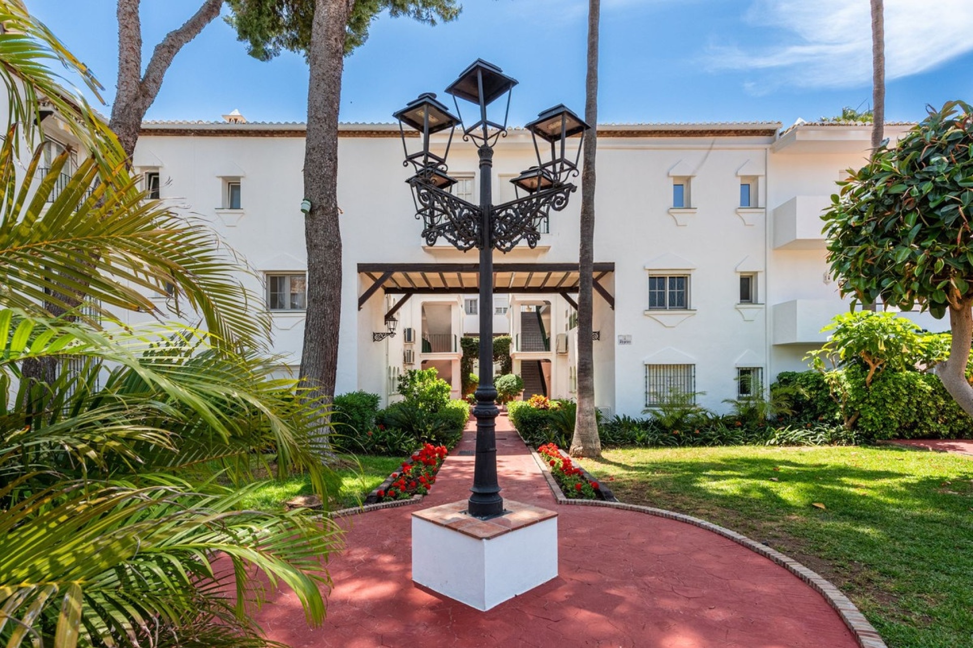 Rynek wtórny - apartment - Estepona - El Presidente