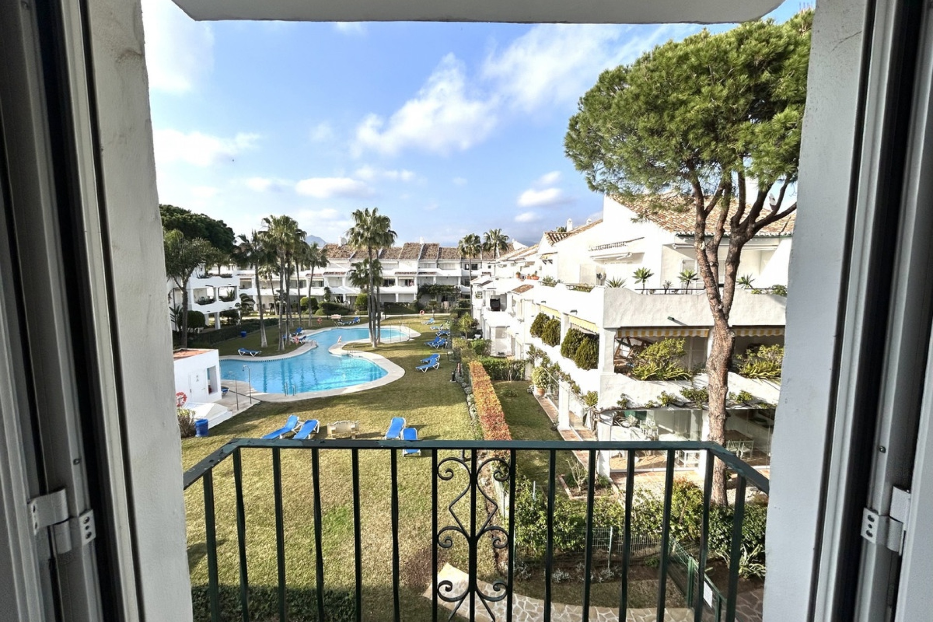 Rynek wtórny - apartment - Estepona - El Presidente