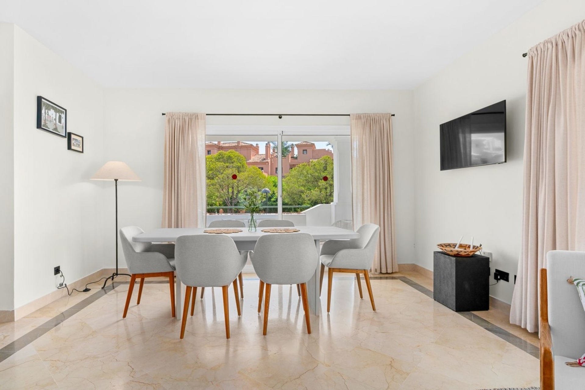 Rynek wtórny - apartment - Estepona - El Presidente
