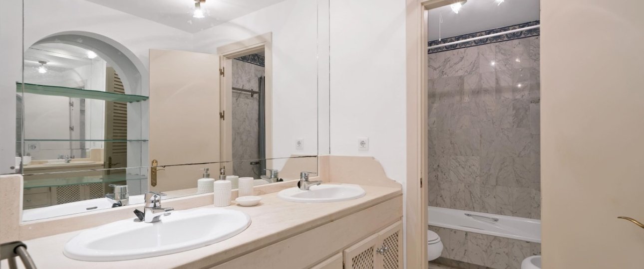 Rynek wtórny - apartment - Estepona - Estepona Centro
