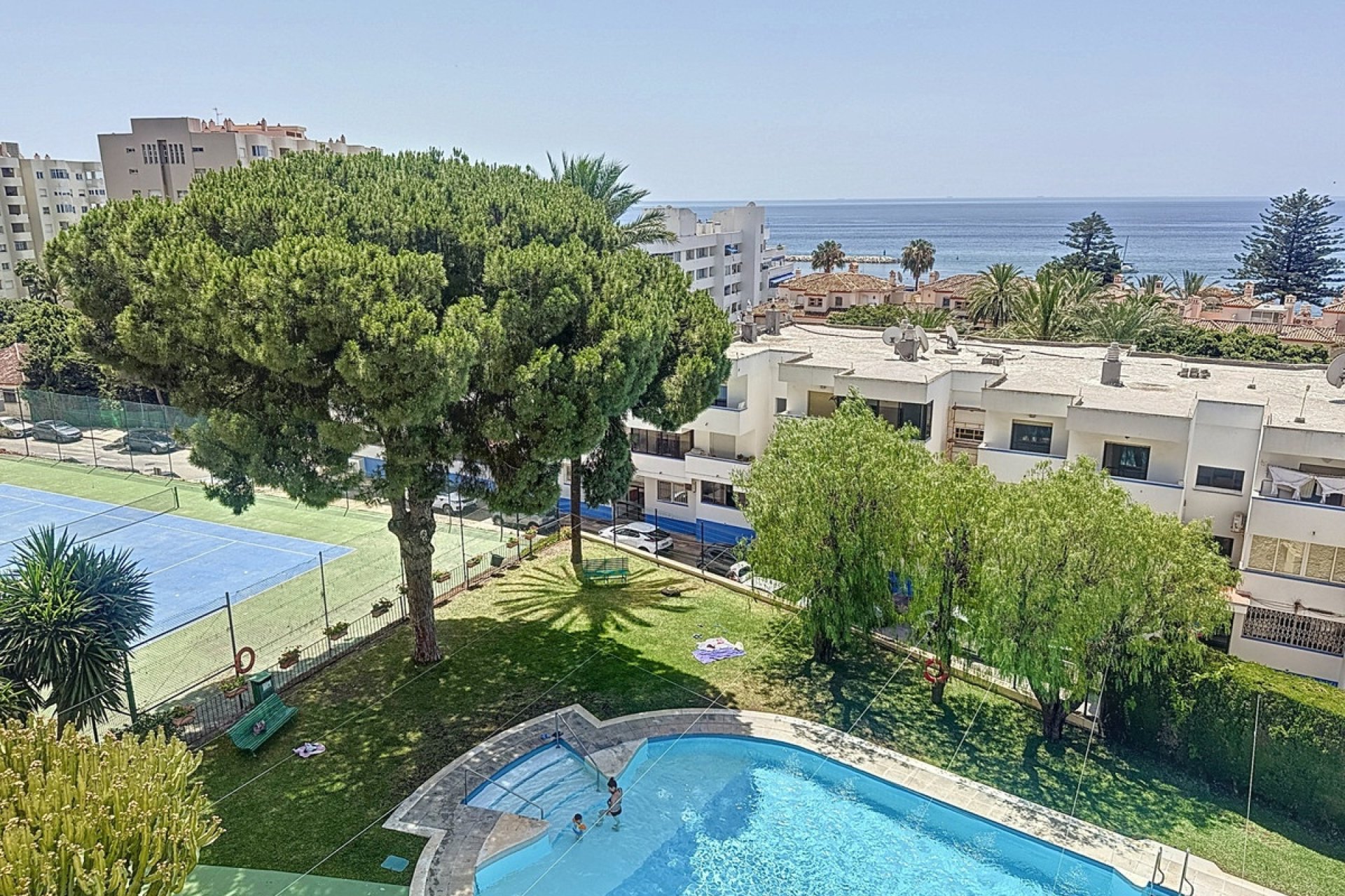 Rynek wtórny - apartment - Estepona - Estepona Centro