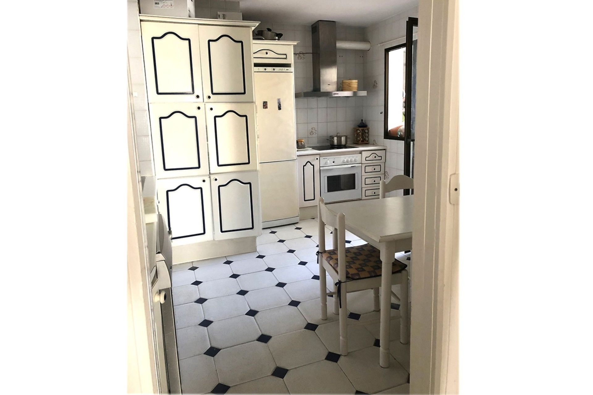 Rynek wtórny - apartment - Estepona - Estepona Centro