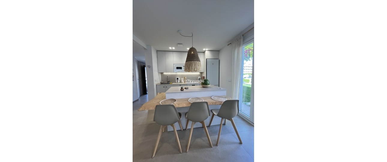 Rynek wtórny - apartment - Estepona - Estepona Centro