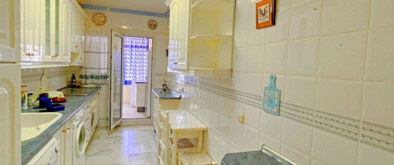 Rynek wtórny - apartment - Estepona - Estepona Centro