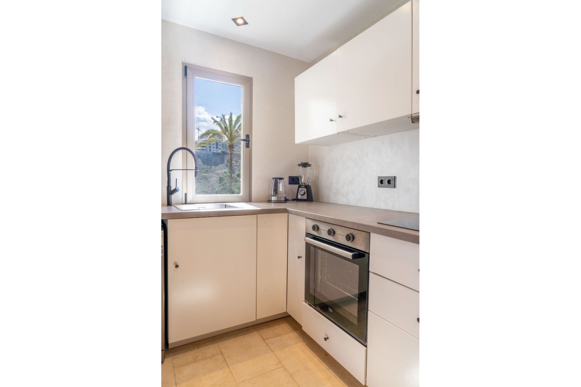 Rynek wtórny - apartment - Estepona - Estepona Centro