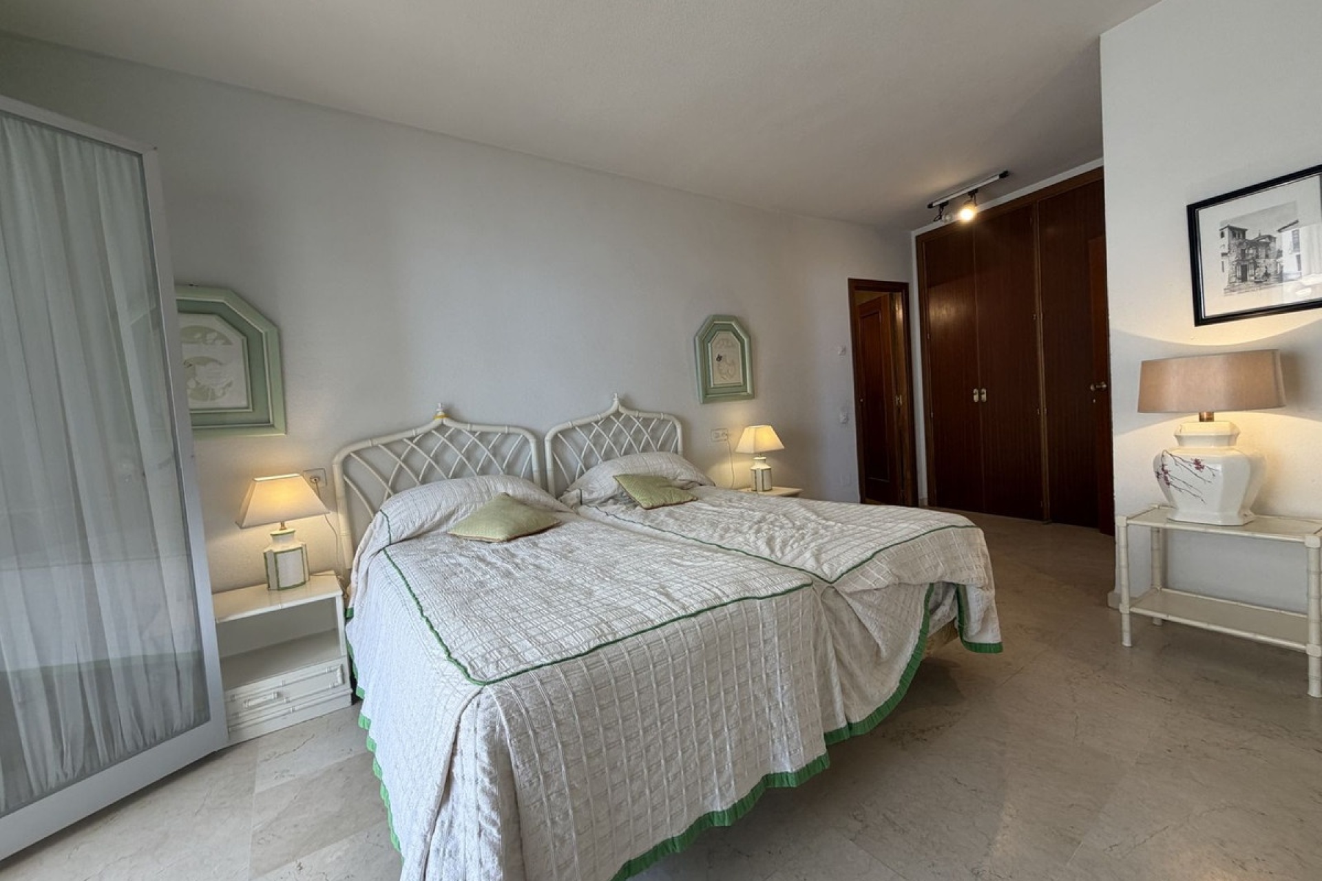 Rynek wtórny - apartment - Estepona - Estepona Centro