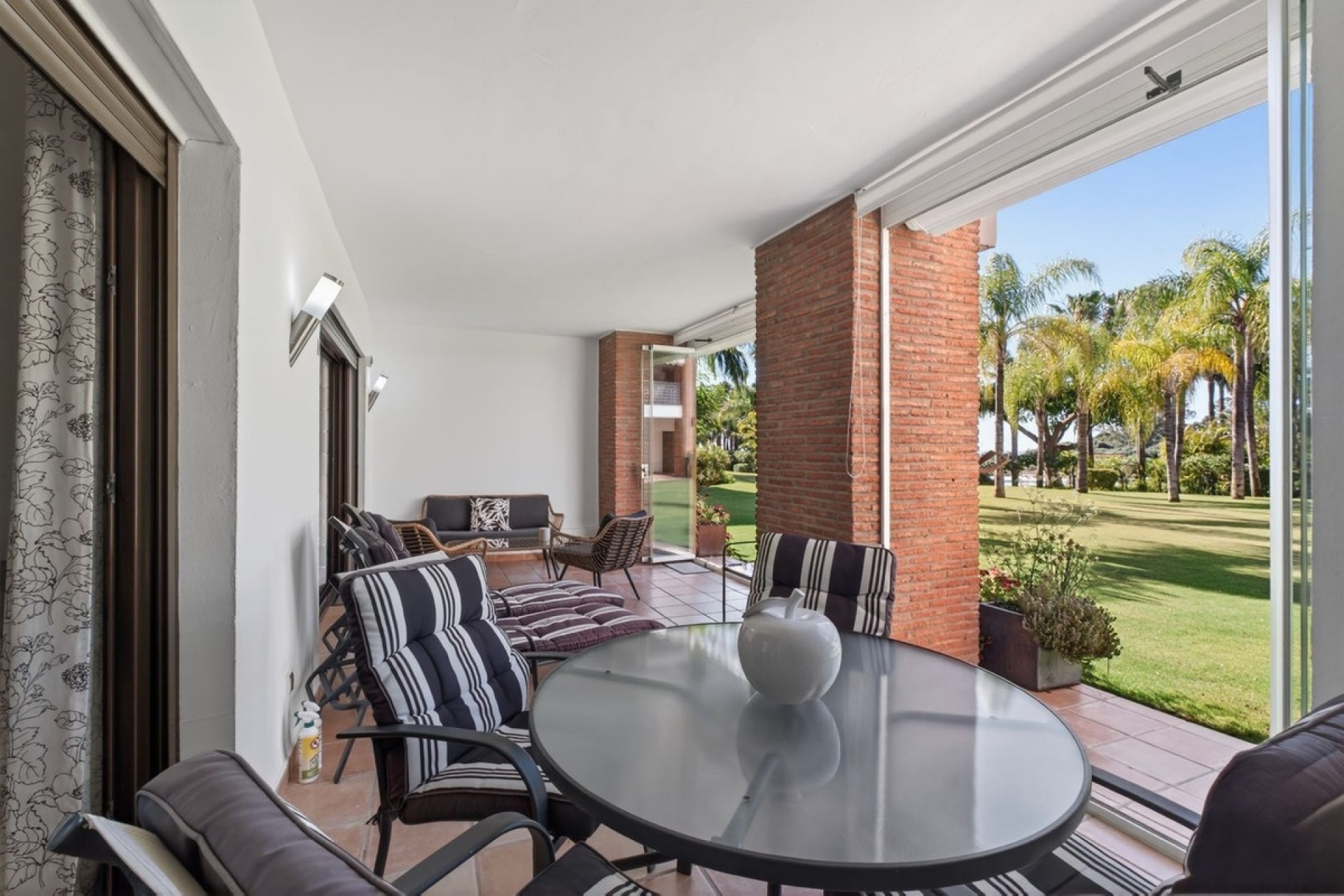 Rynek wtórny - apartment - Estepona - Estepona Centro