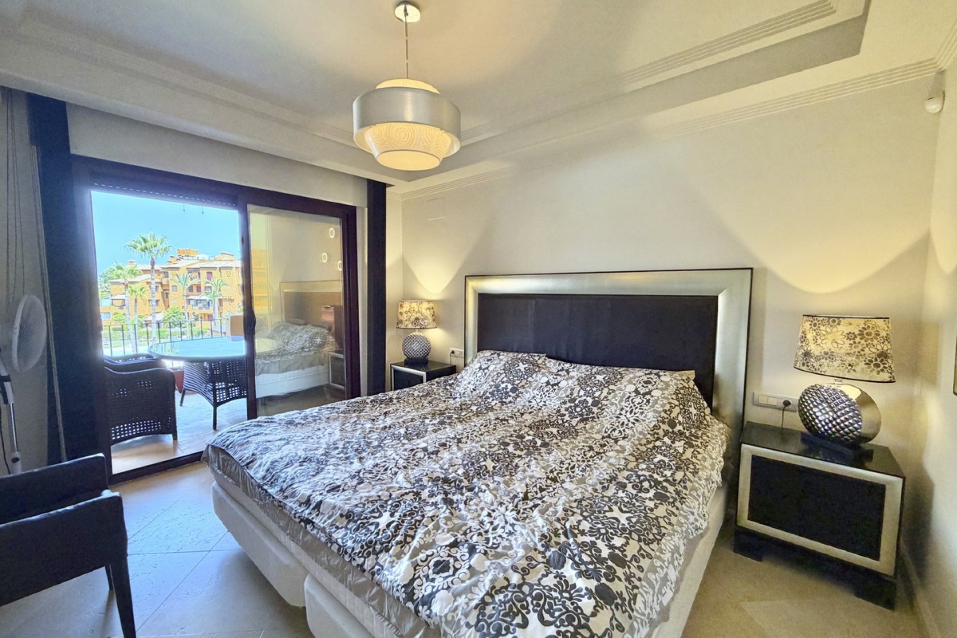Rynek wtórny - apartment - Estepona - Estepona Centro