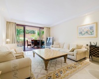 Rynek wtórny - apartment - Estepona - Estepona Centro
