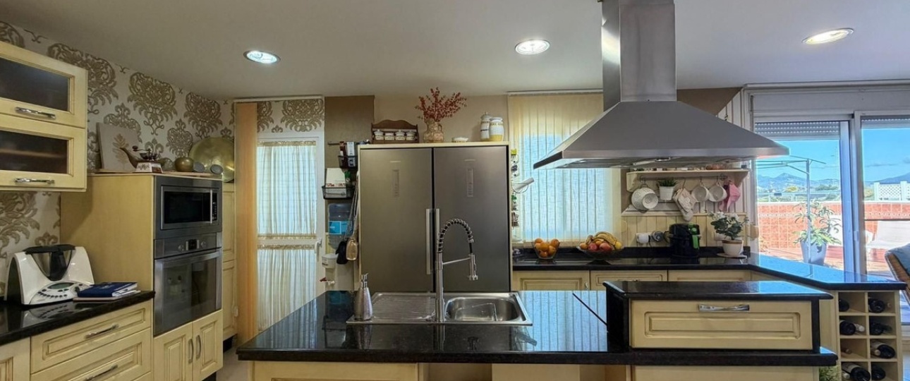 Rynek wtórny - apartment - Estepona - Estepona Centro