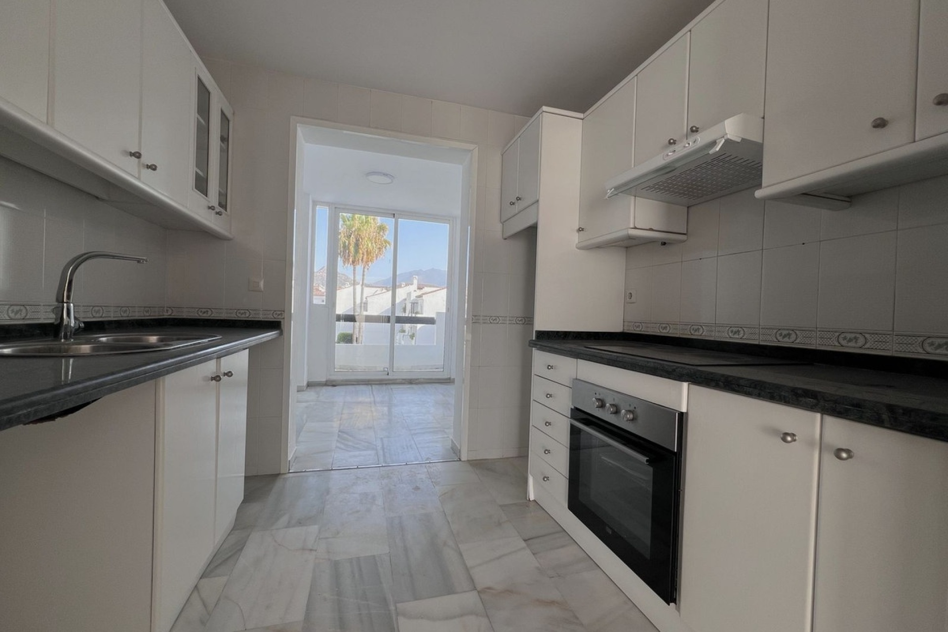 Rynek wtórny - apartment - Estepona - Estepona Centro