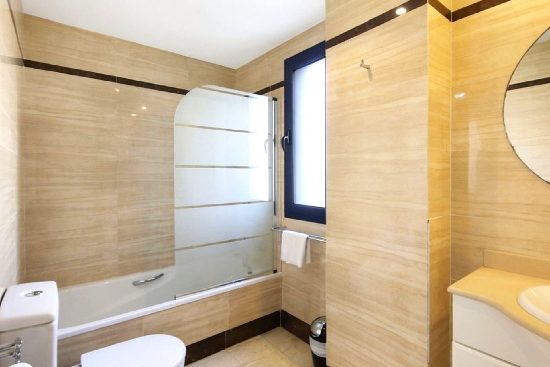 Rynek wtórny - apartment - Estepona - Estepona Centro