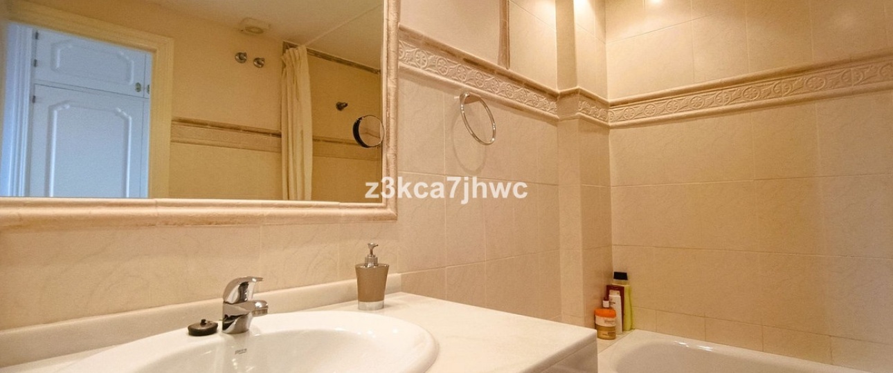 Rynek wtórny - apartment - Estepona - Estepona Centro