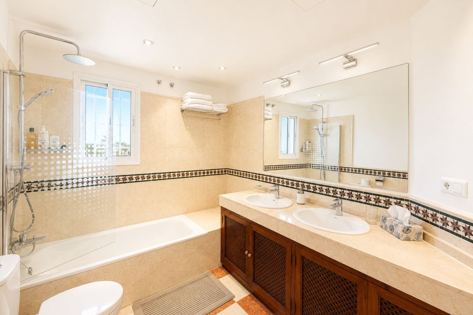 Rynek wtórny - apartment - Estepona - Estepona Centro