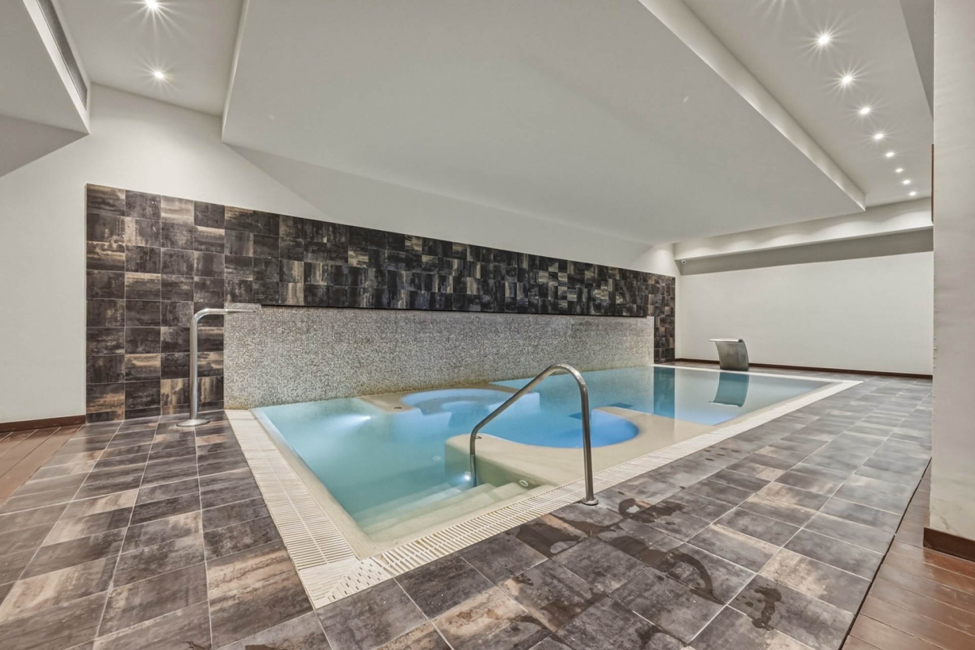Rynek wtórny - apartment - Estepona - Estepona Centro