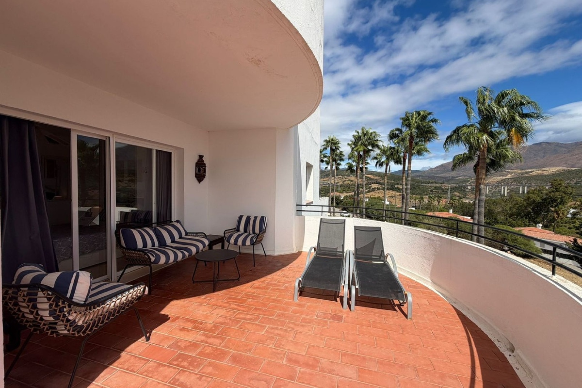 Rynek wtórny - apartment - Estepona - Estepona Centro