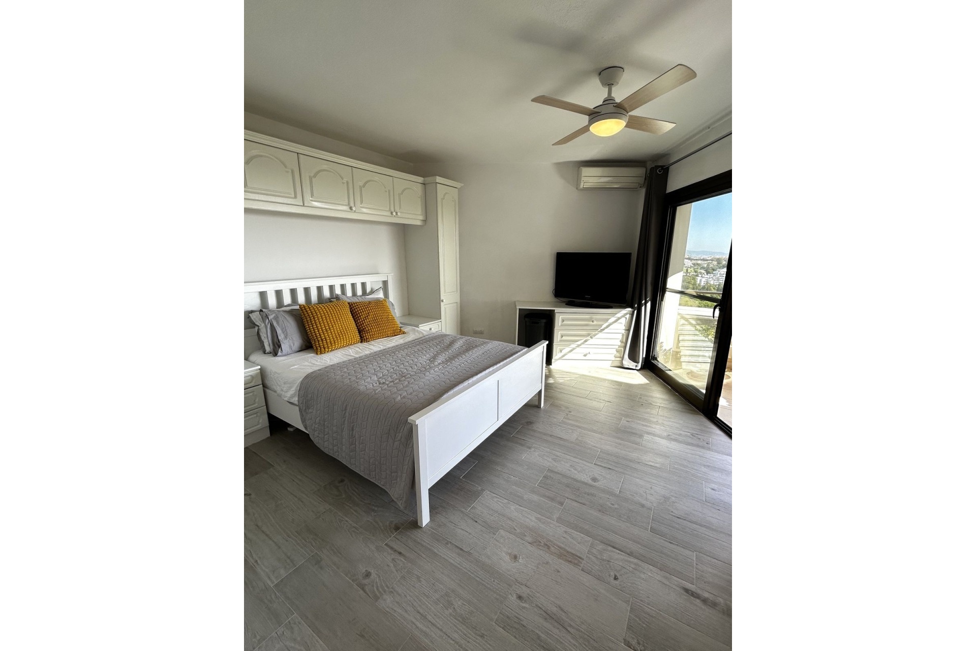 Rynek wtórny - apartment - Estepona - Estepona Centro