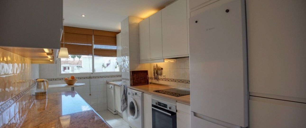 Rynek wtórny - apartment - Estepona - Estepona Centro