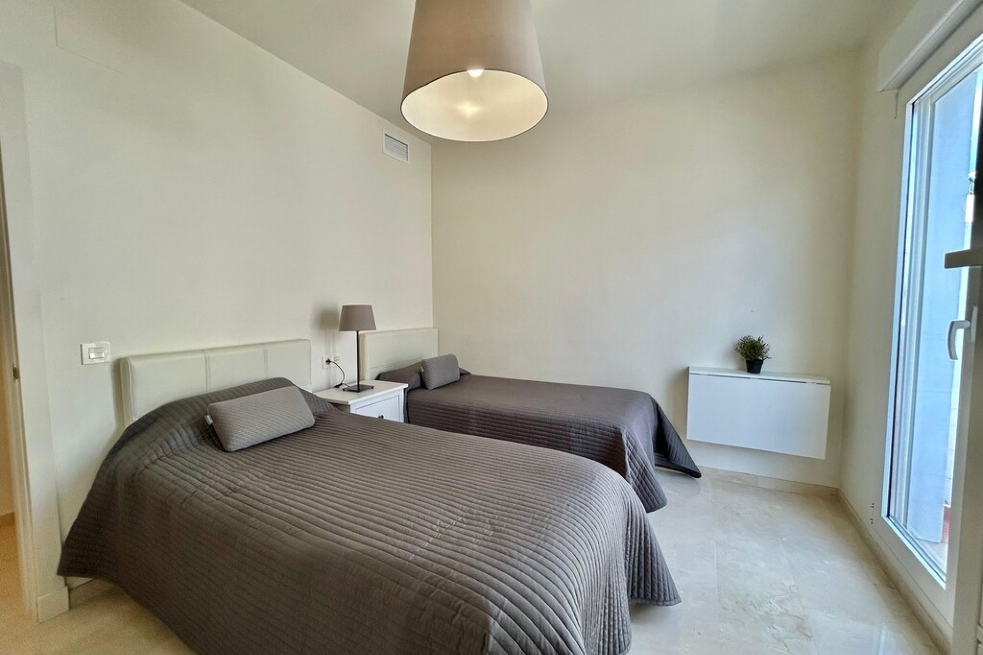 Rynek wtórny - apartment - Estepona - Estepona Centro