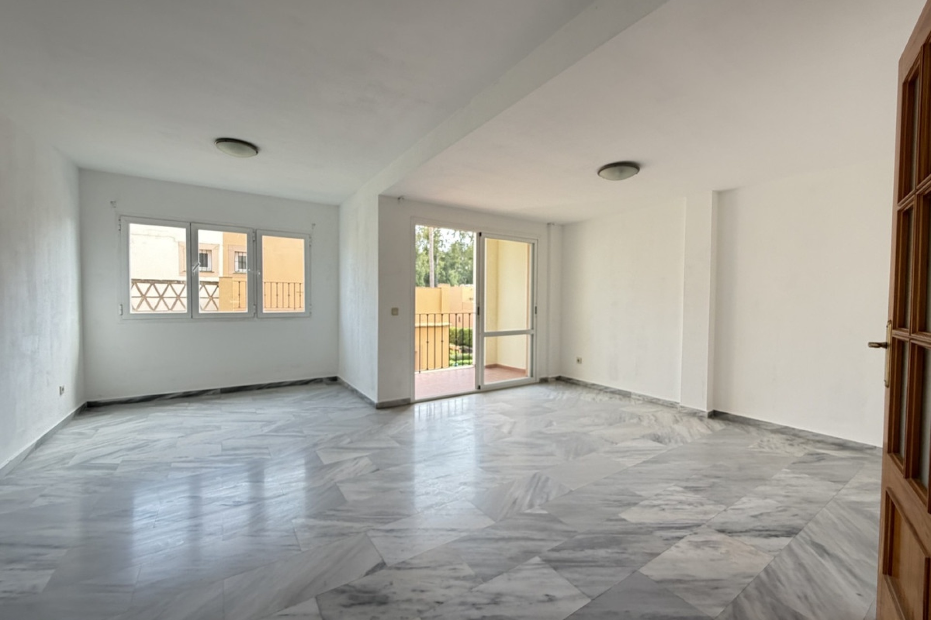 Rynek wtórny - apartment - Estepona - Estepona Centro