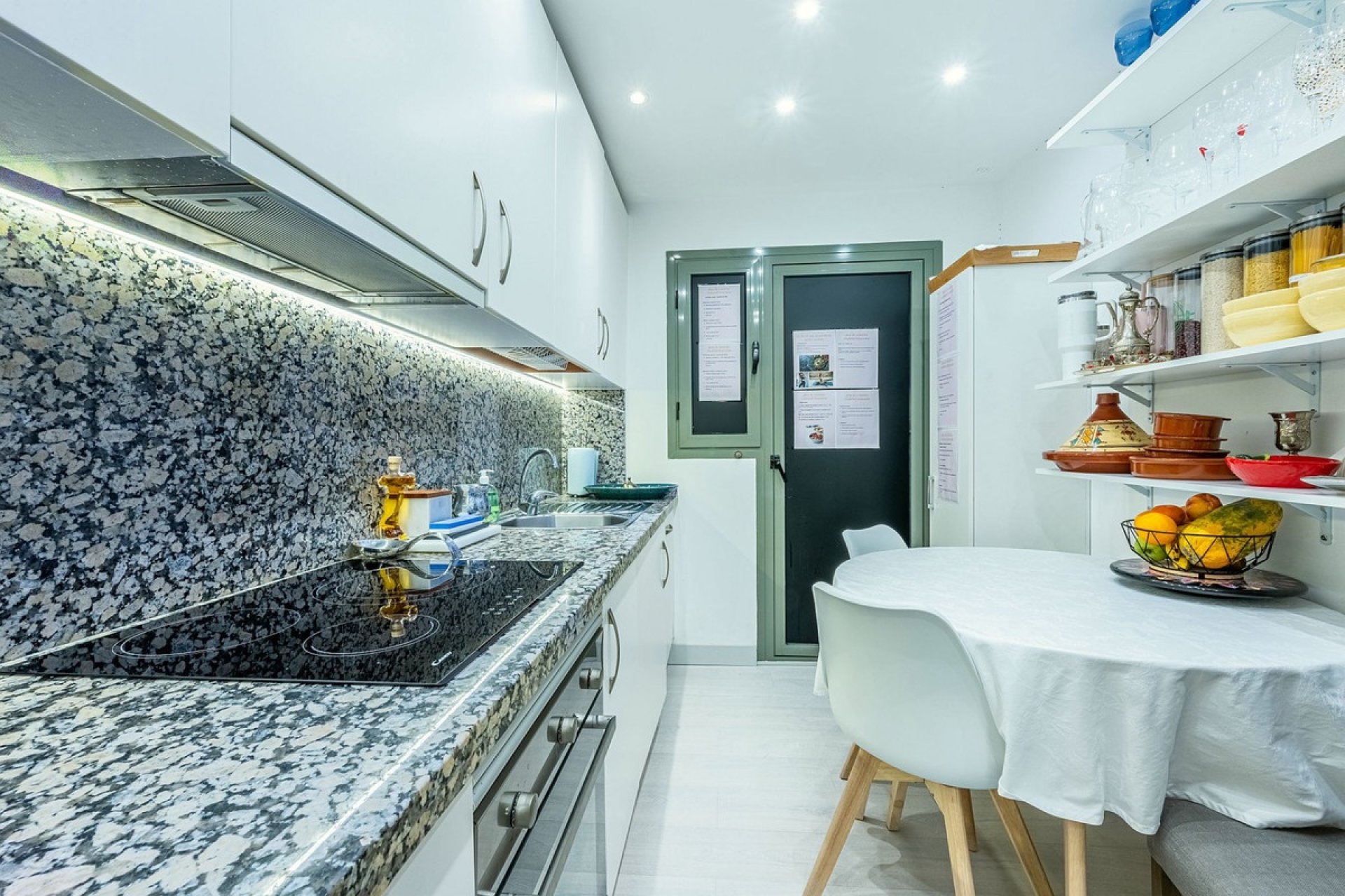 Rynek wtórny - apartment - Estepona - Estepona Centro
