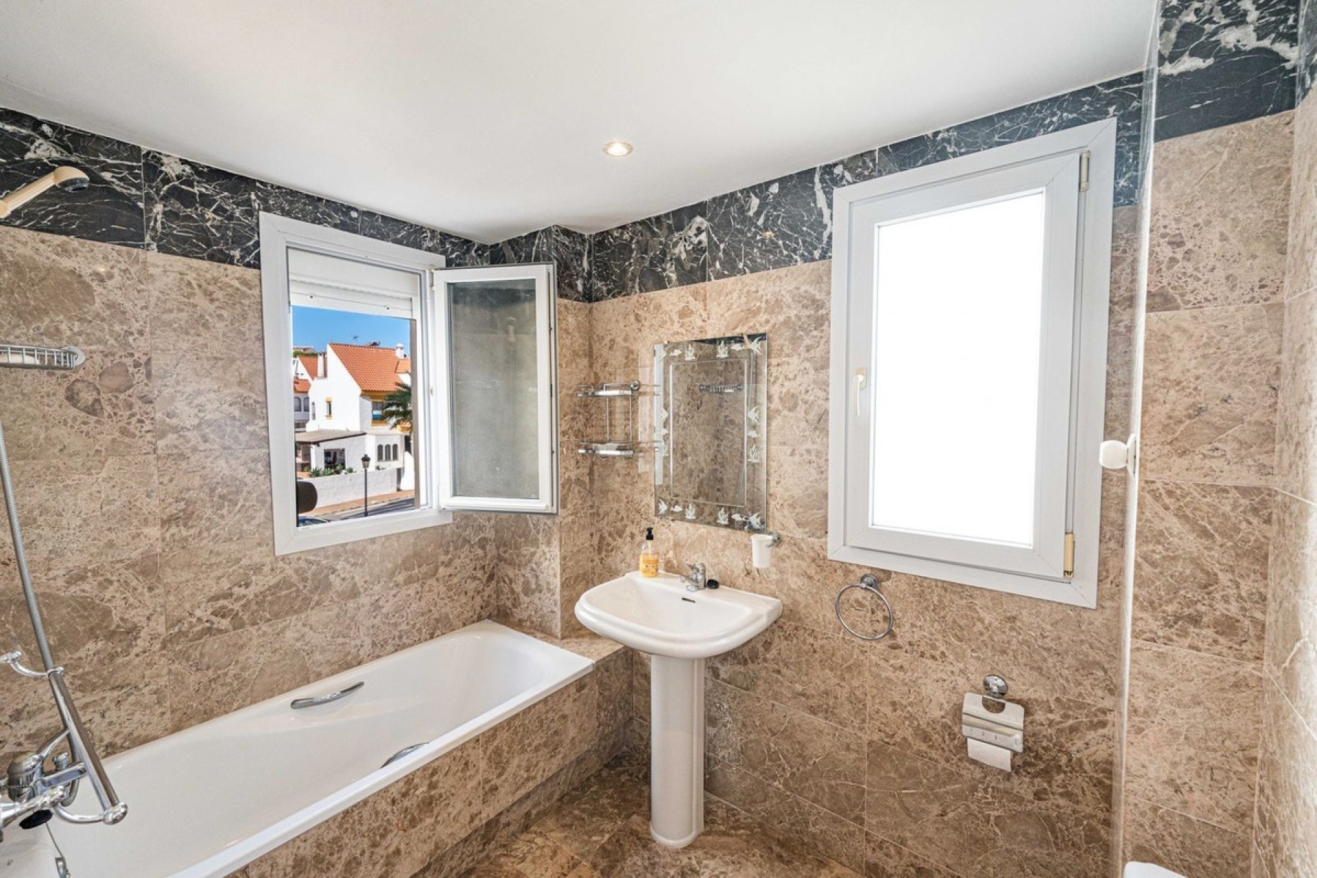 Rynek wtórny - apartment - Estepona - Estepona Centro