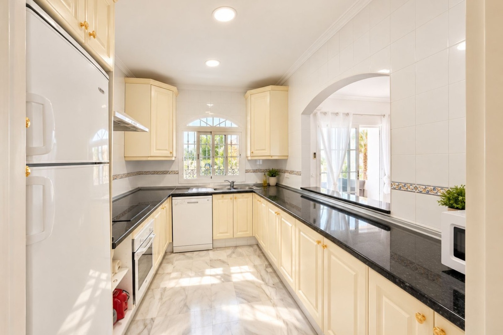 Rynek wtórny - apartment - Estepona - Estepona Centro