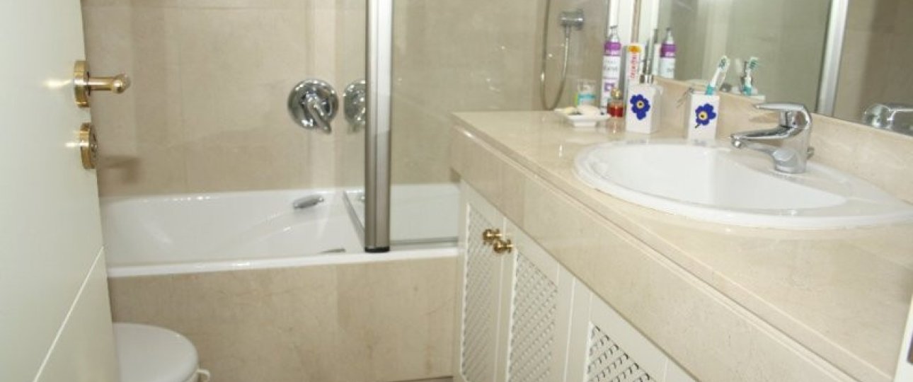 Rynek wtórny - apartment - Estepona - Estepona Centro