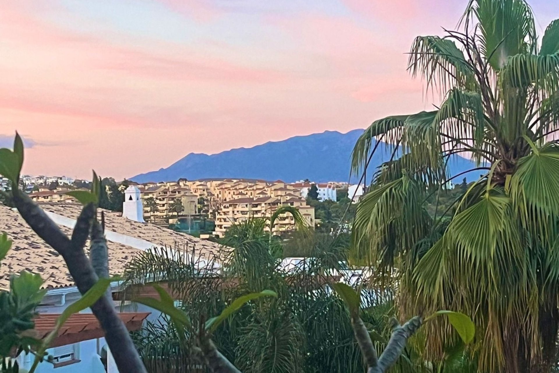 Rynek wtórny - apartment - Estepona - Estepona Centro