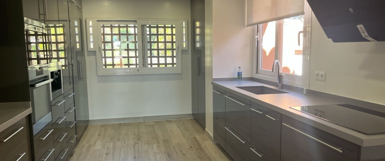 Rynek wtórny - apartment - Estepona - Estepona Centro