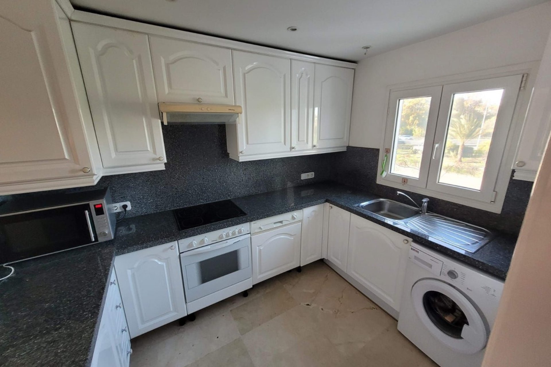 Rynek wtórny - apartment - Estepona - Estepona Centro