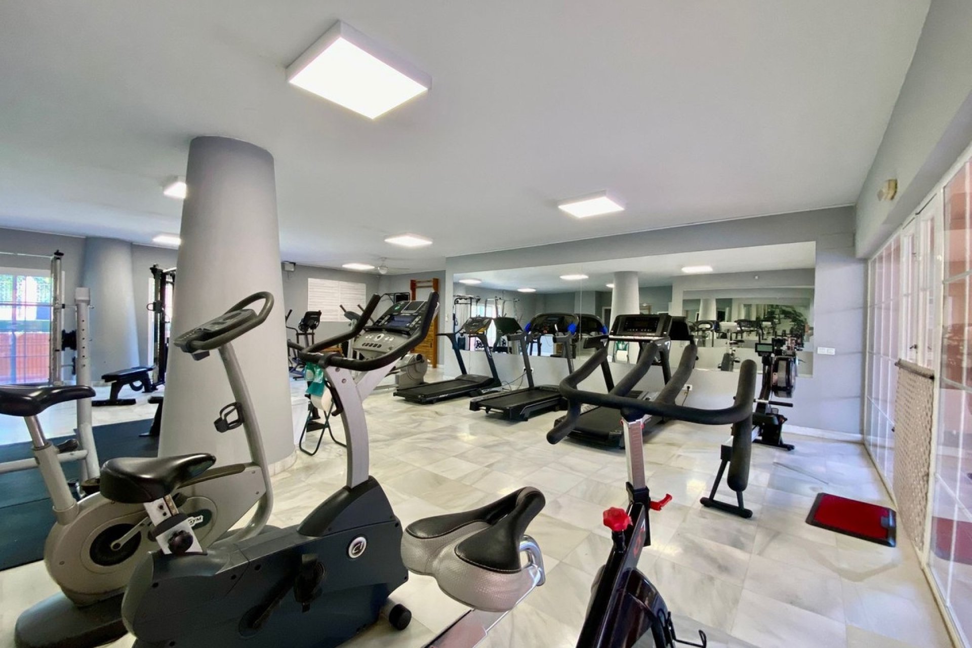 Rynek wtórny - apartment - Estepona - Hacienda del Sol