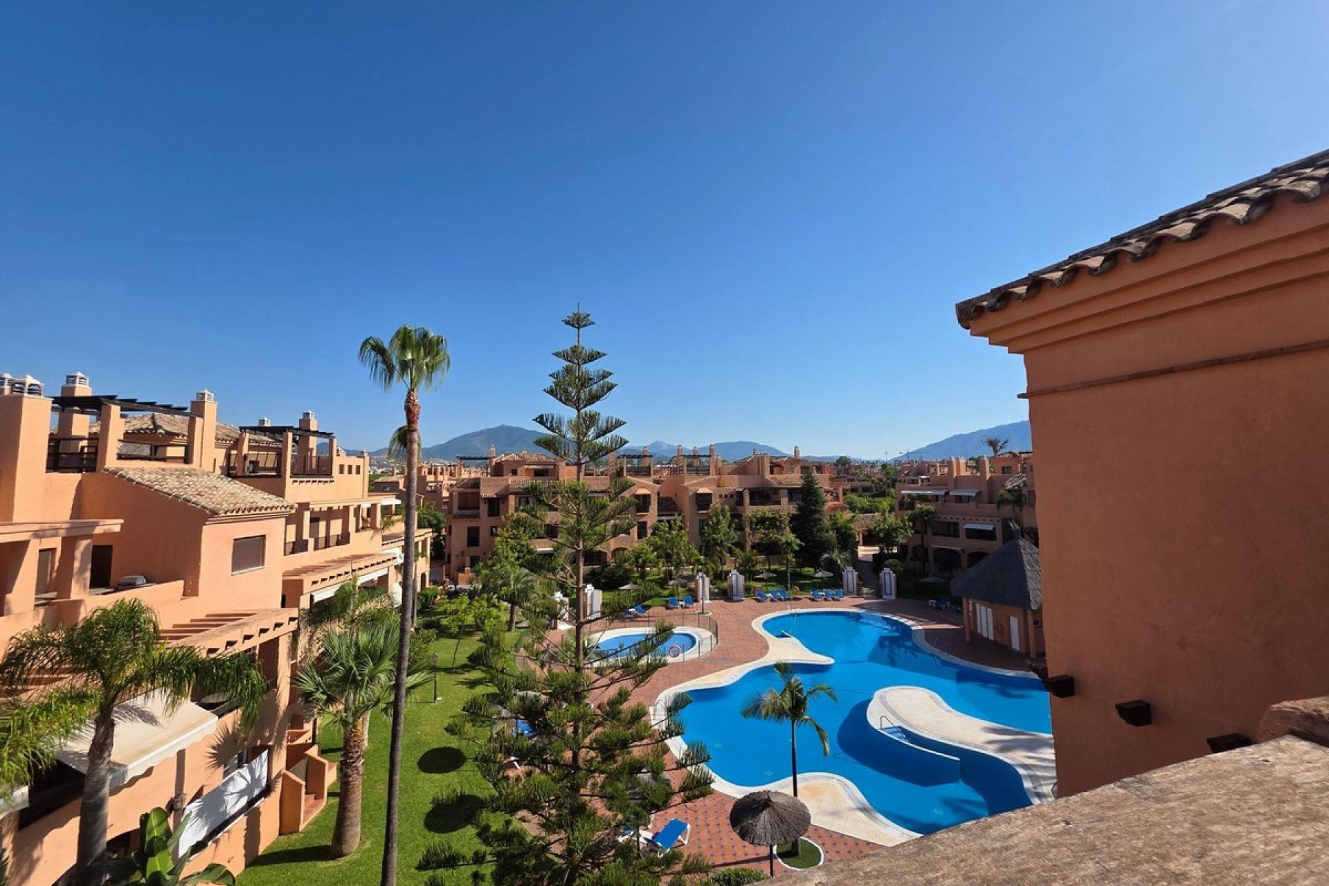 Rynek wtórny - apartment - Estepona - Hacienda del Sol