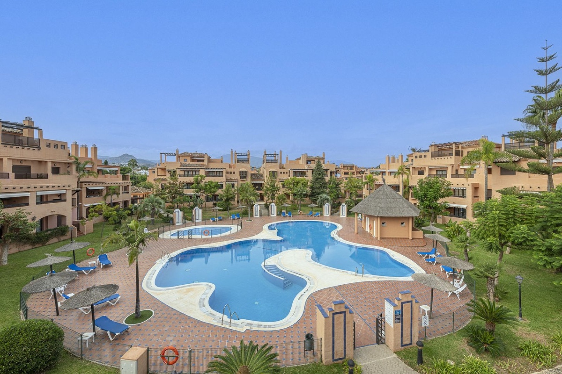 Rynek wtórny - apartment - Estepona - Hacienda del Sol