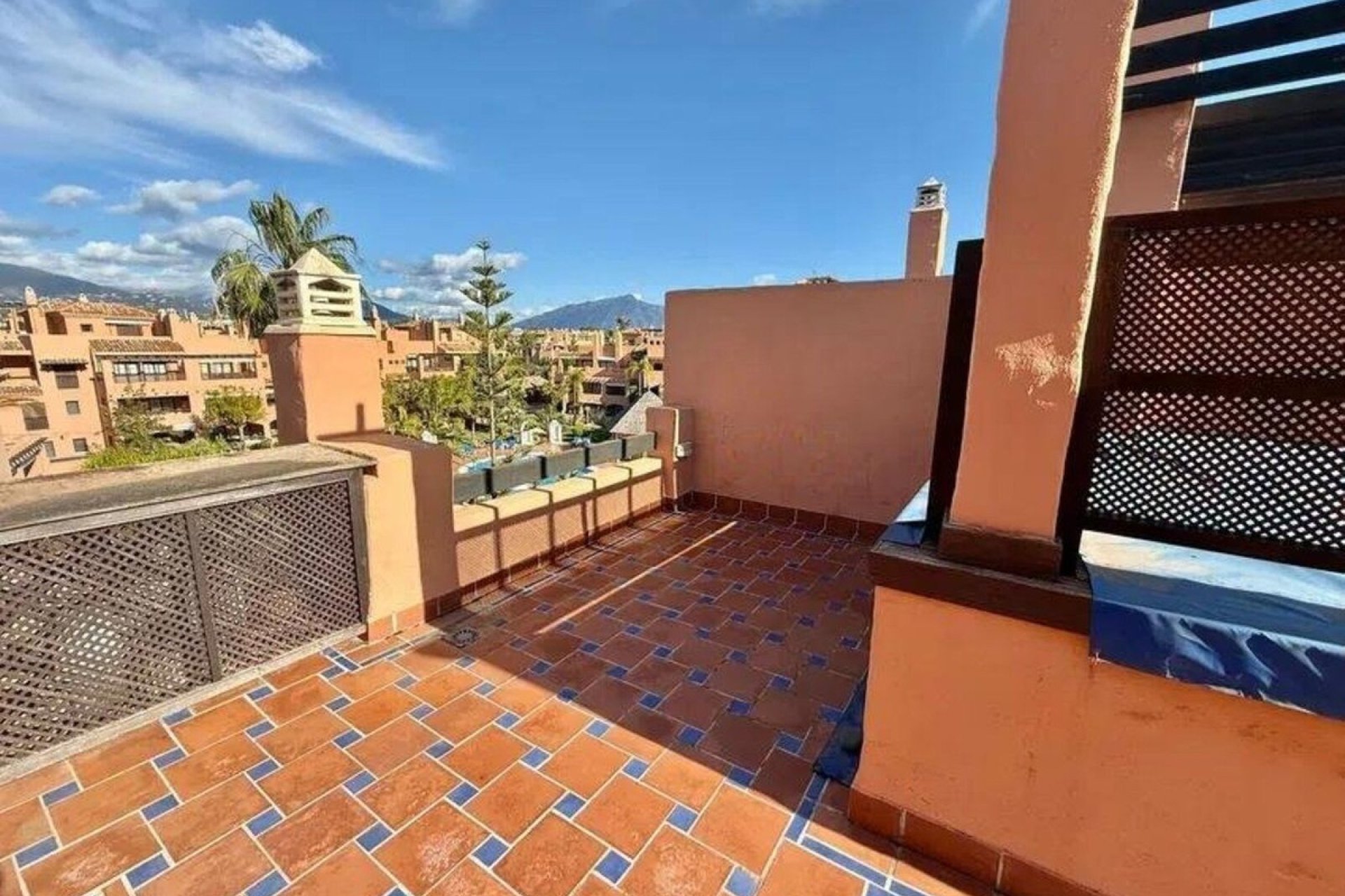 Rynek wtórny - apartment - Estepona - Hacienda del Sol