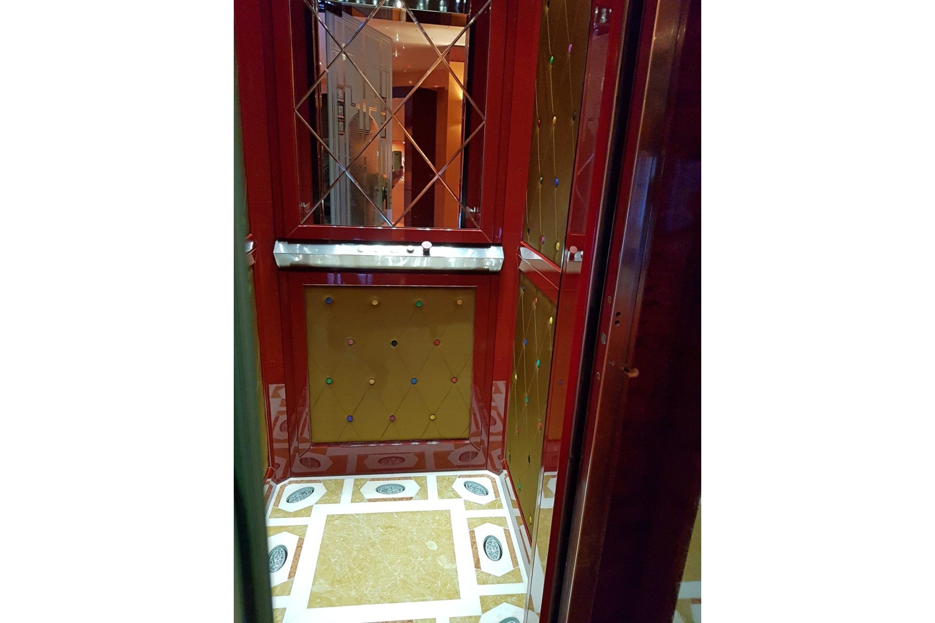 Rynek wtórny - apartment - Estepona - New Golden Mile