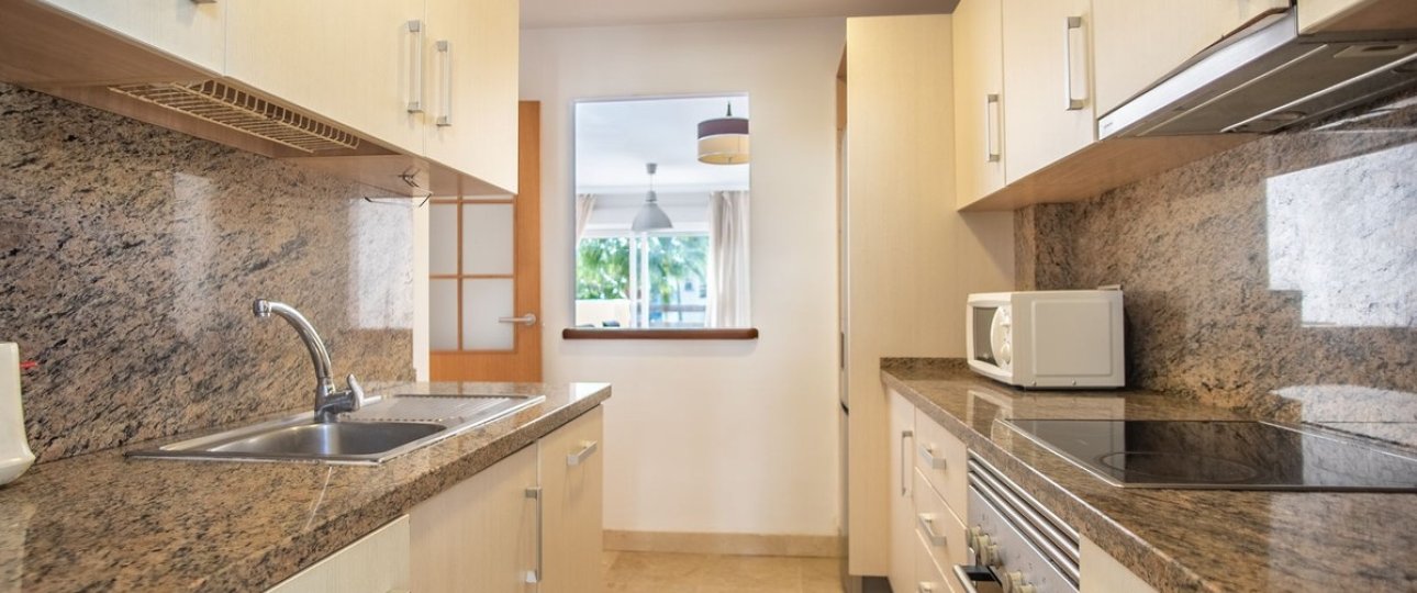Rynek wtórny - apartment - Estepona - New Golden Mile