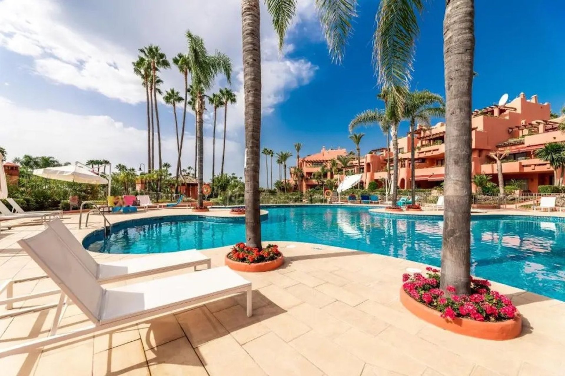 Rynek wtórny - apartment - Estepona - New Golden Mile