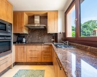 Rynek wtórny - apartment - Estepona - New Golden Mile