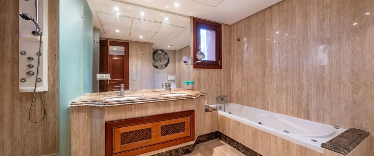Rynek wtórny - apartment - Estepona - New Golden Mile