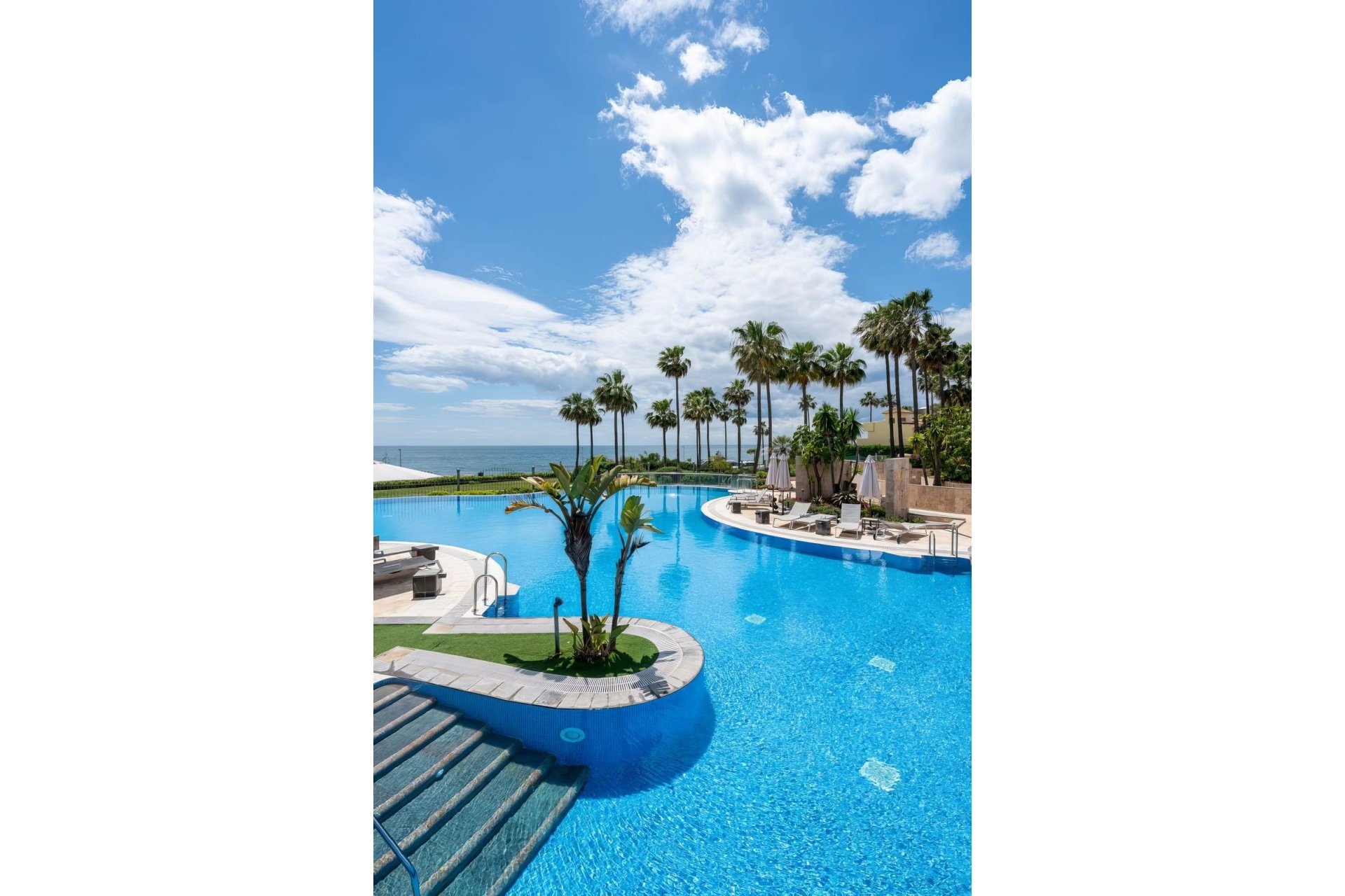 Rynek wtórny - apartment - Estepona - New Golden Mile