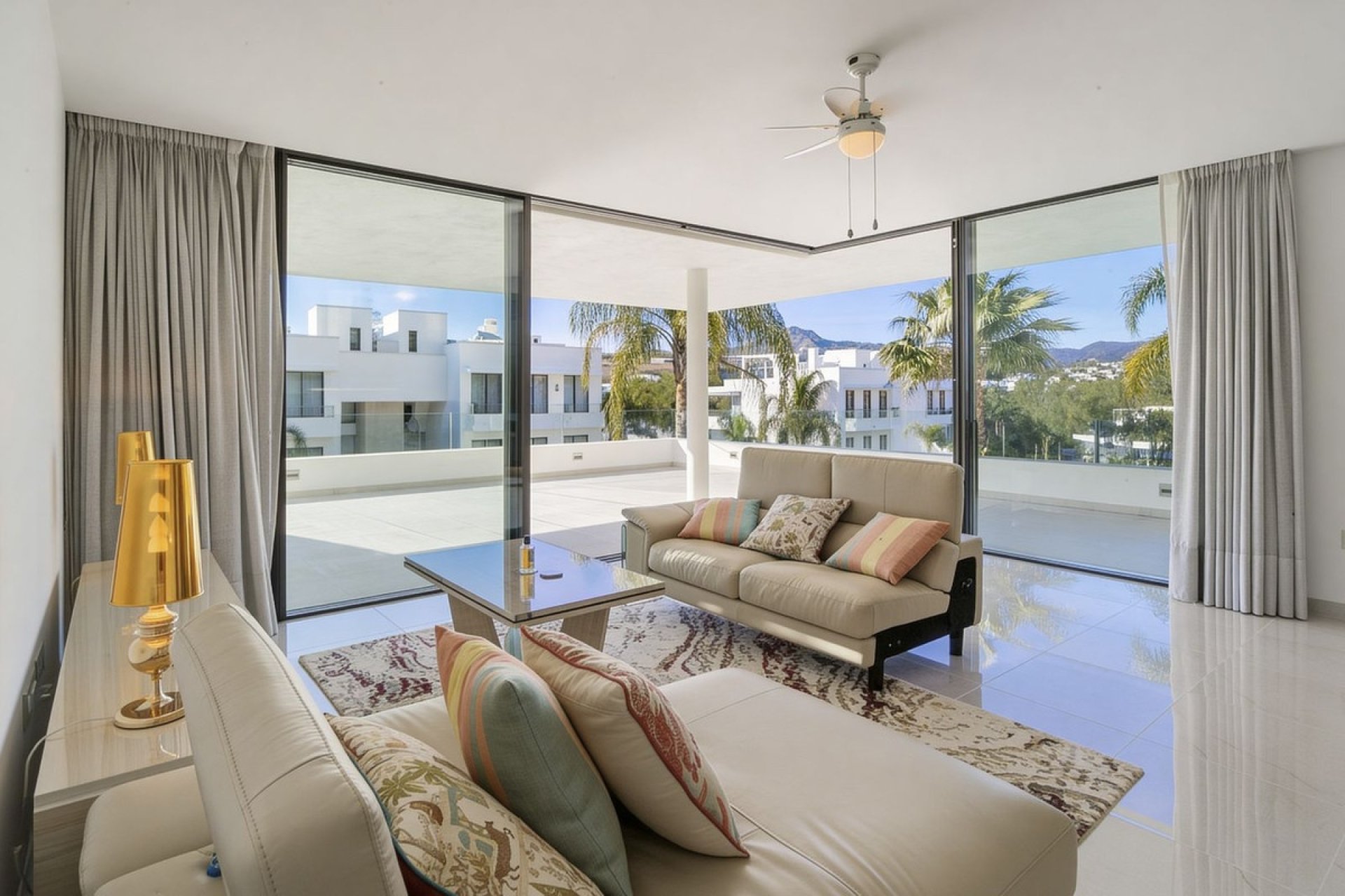 Rynek wtórny - apartment - Estepona - New Golden Mile