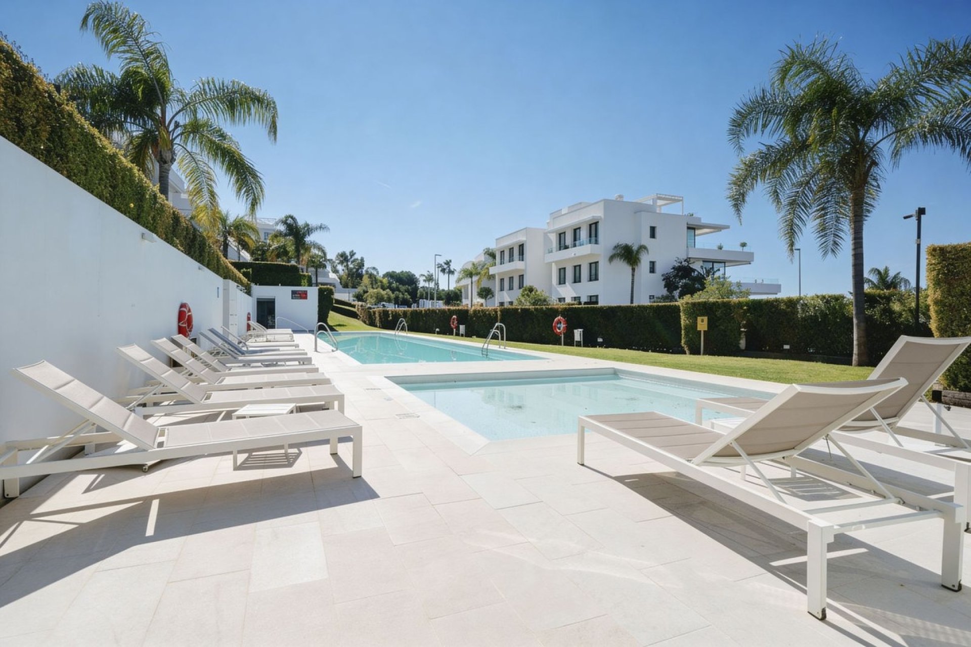 Rynek wtórny - apartment - Estepona - New Golden Mile