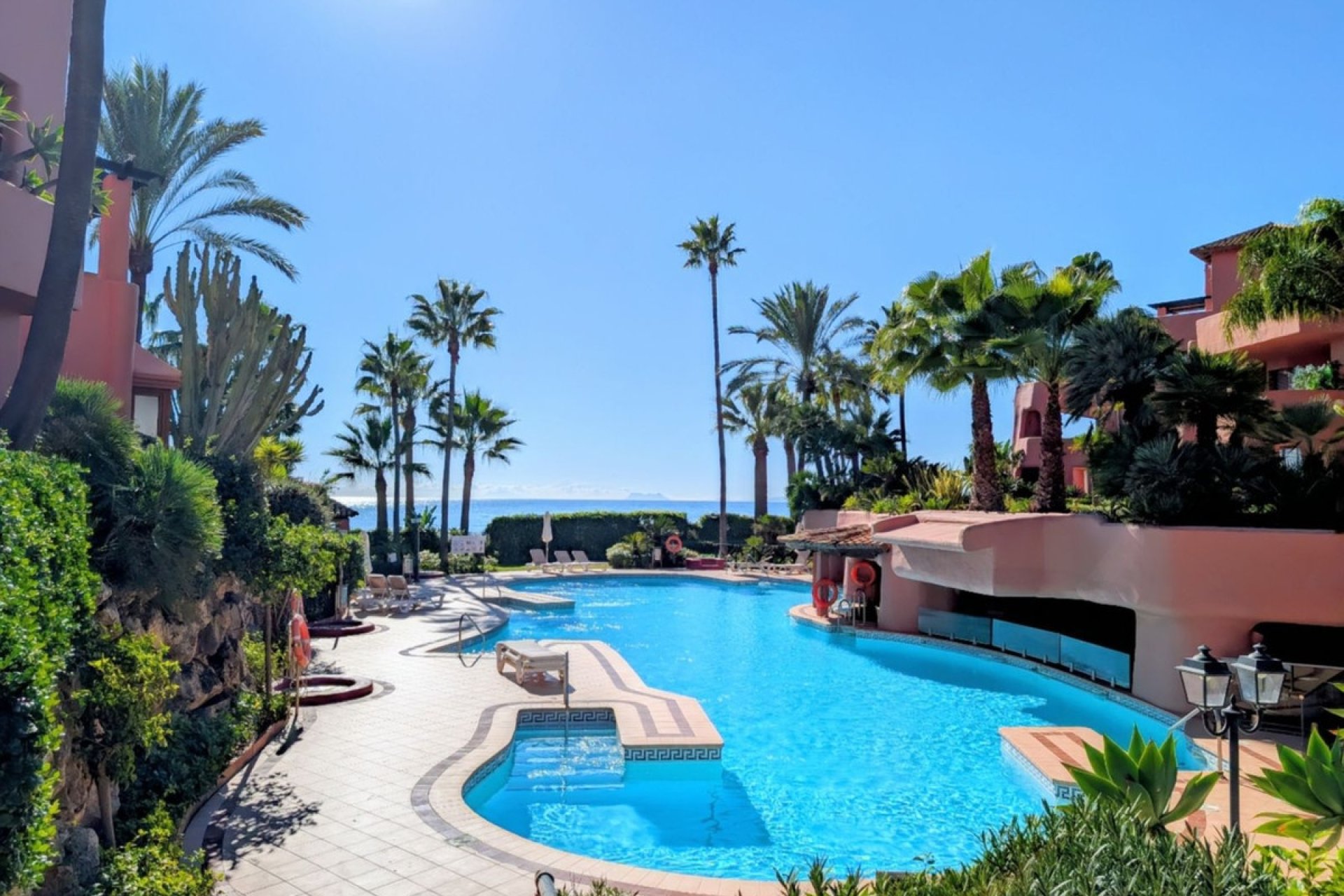 Rynek wtórny - apartment - Estepona - New Golden Mile