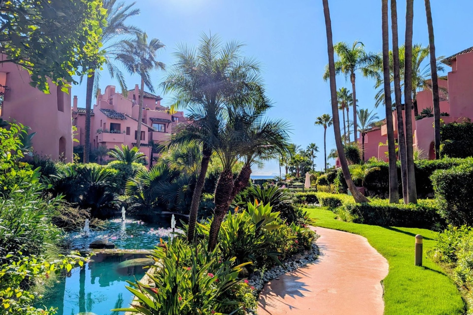 Rynek wtórny - apartment - Estepona - New Golden Mile
