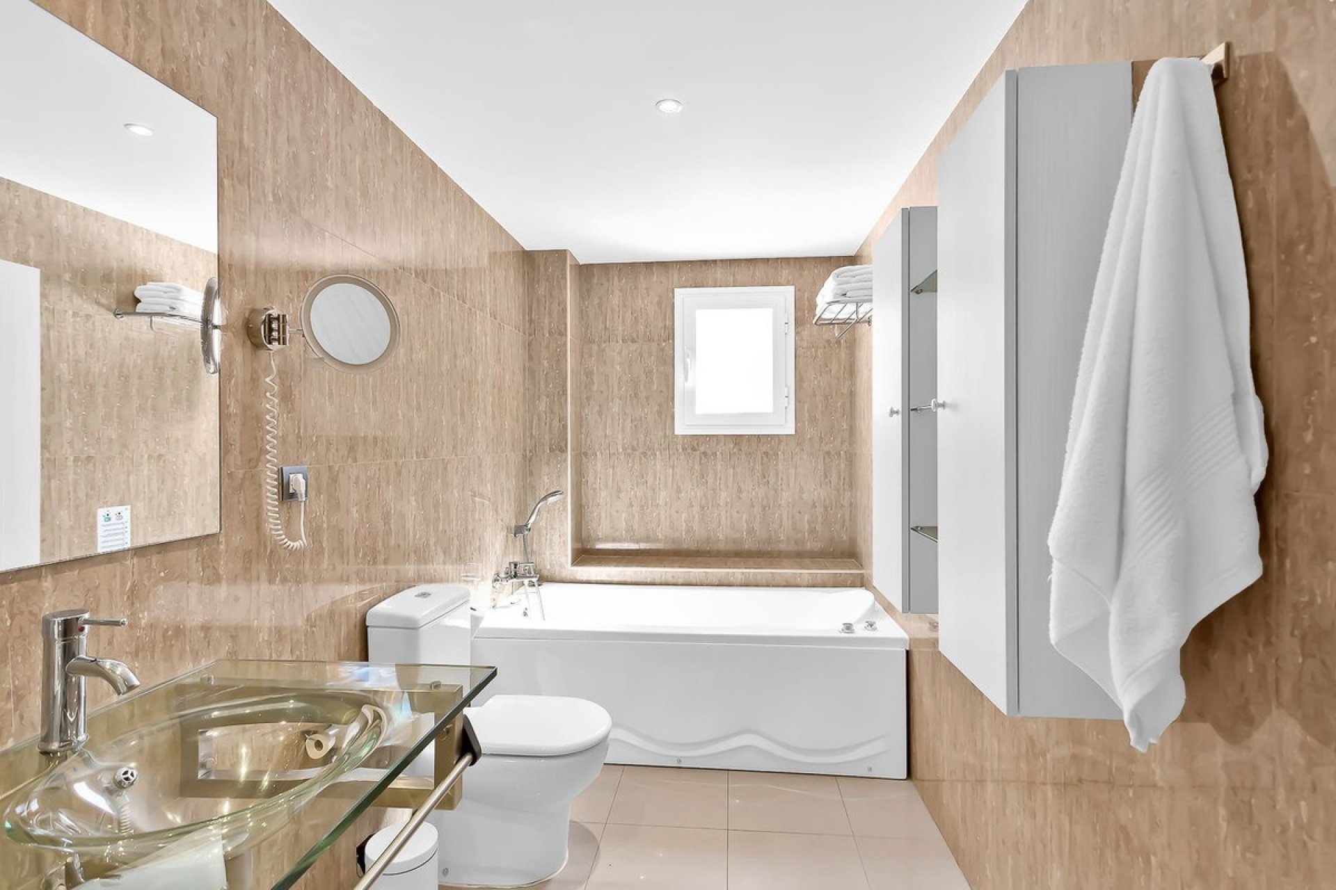 Rynek wtórny - apartment - Estepona - New Golden Mile