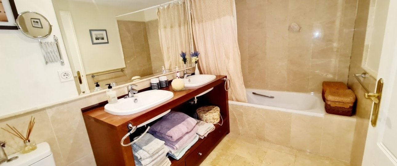 Rynek wtórny - apartment - Estepona - New Golden Mile